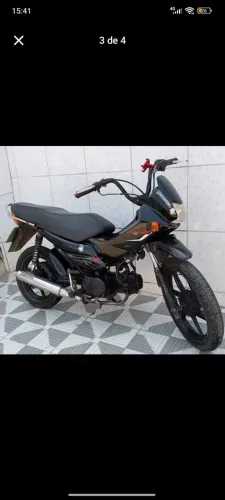Moto de extra de garagem 