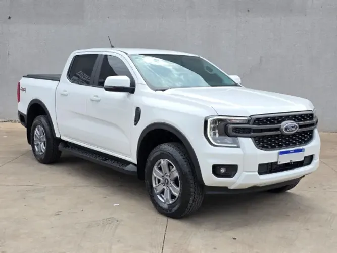 Ford Ranger XLS 2.0 diesel 4x4 ano 2024/2025 20.000km na garantia de fabrica