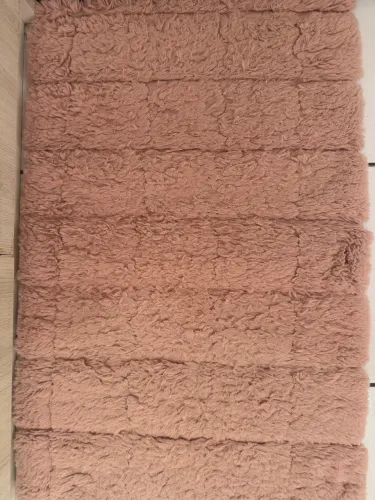 Vendo tapete Rosa Semi -Novo