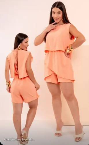 Macacão curto feminino laranja