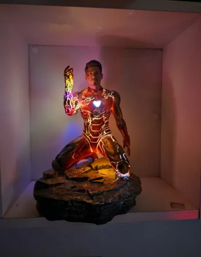 Estatua Homem De Ferro Iron Man com Led: Vingadores Ultimato Marvel escala 1/6