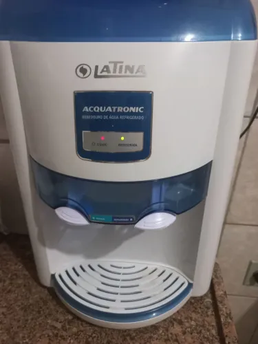 Vendo bebedouro Latina
