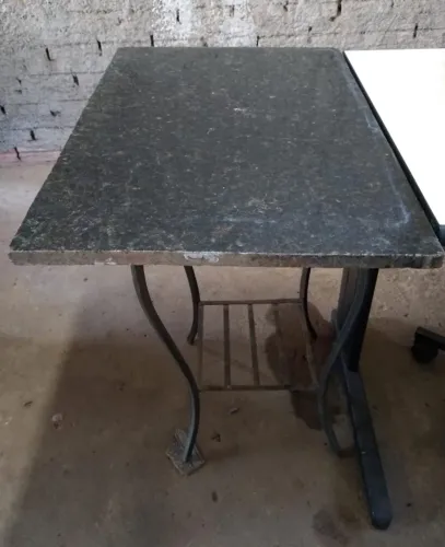 Mesa de granito