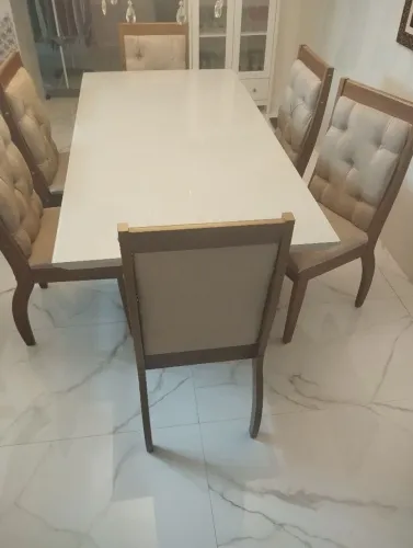 Conjunto mesa e cadeiras