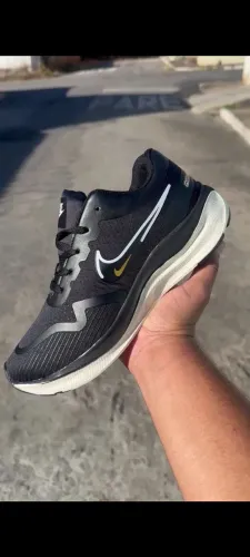 Tênis Nike Zoom