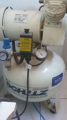 Compressor odontológico pequeno 220V