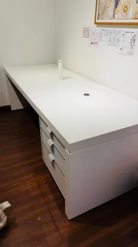 Mesa de escritório branco laca alto padrão