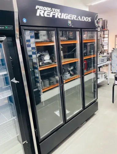 MB Expositor refrigerado 3 portas FortSul