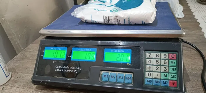 Balança comercial até 40kg detalhezinho no display lado cliente .