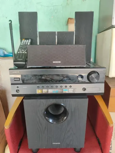 Home theater Onkyo HT-R380<br>ONKYO- Receiver HT-R380