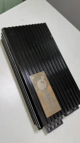 Amplificador Critical Mass ULA-800v2 (Ultra High End) - Preço de Ocasião!