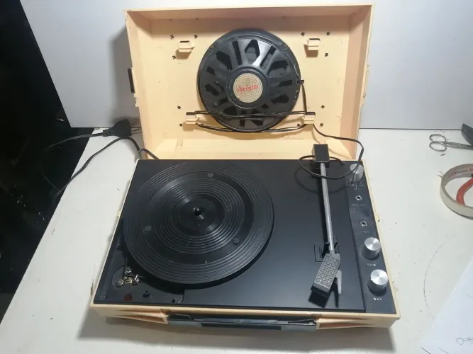 Vitrola toca disco sonata, funciona ok