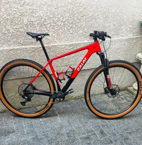 Bicicleta Caloi moutain bike carbono Elite Carbon Sport