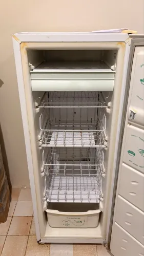 FREEZER CONSUL 180L