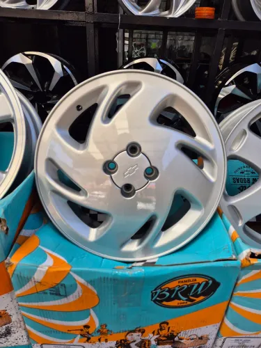 Jogo de rodas brw kadett gsi aro 17 4x100 novas 