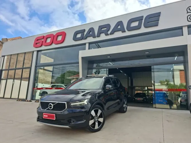 Volvo XC40 XC 40 T-4 Momentum 2.0 190cv FW 2020