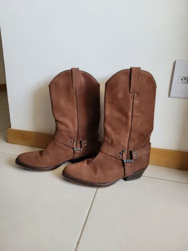 bota de couro marrom vintage 