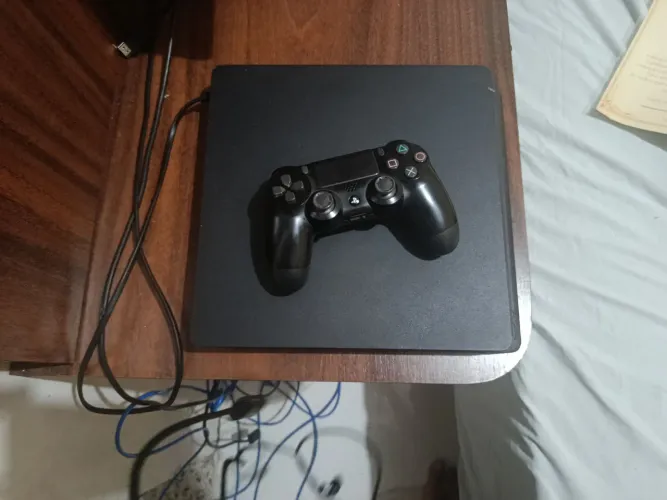 Vendo ps4 1tb 