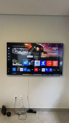 Samsung Smart TV 70" Crystal UHD 4K 70DU8000