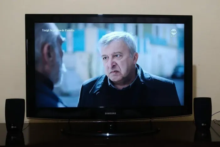 TV LCD Samsung 40", modelo LN40B450