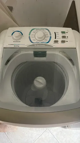 Máquina de lavar roupa 8kg