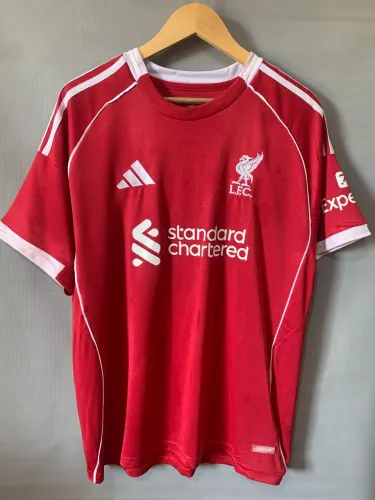 Camisa Liverpool I 2025/2026 tamanhos G e G2