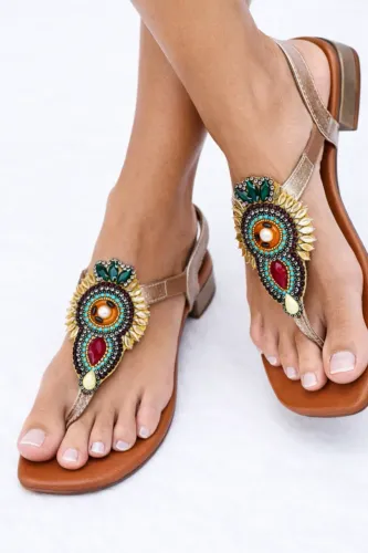 Sandália Feminina em Couro Legítimo com Pedrarias Artesanais de Luxo