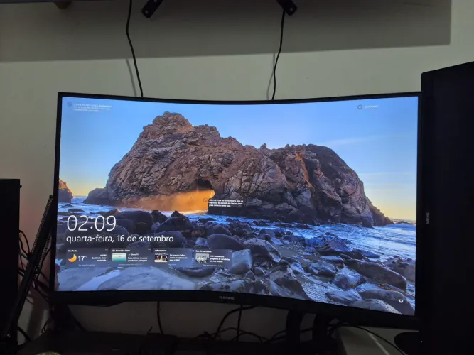 Monitor Gamer Samsung Odyssey G5 32 QHD