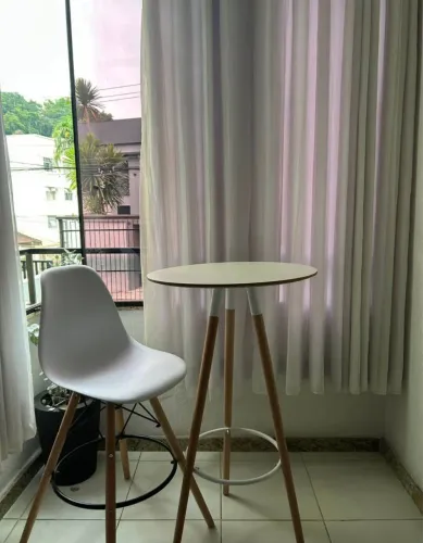 Mesa + cadeiras