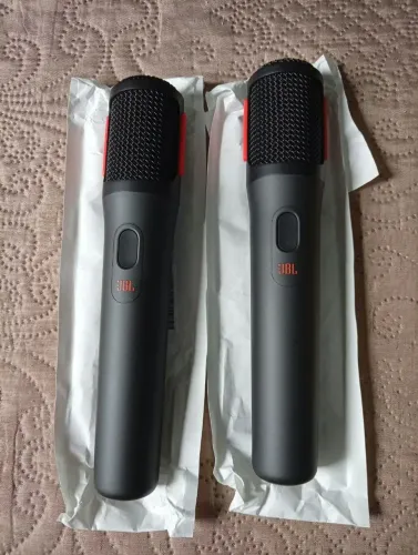 2 microfones JBL sem fio blootoffe
