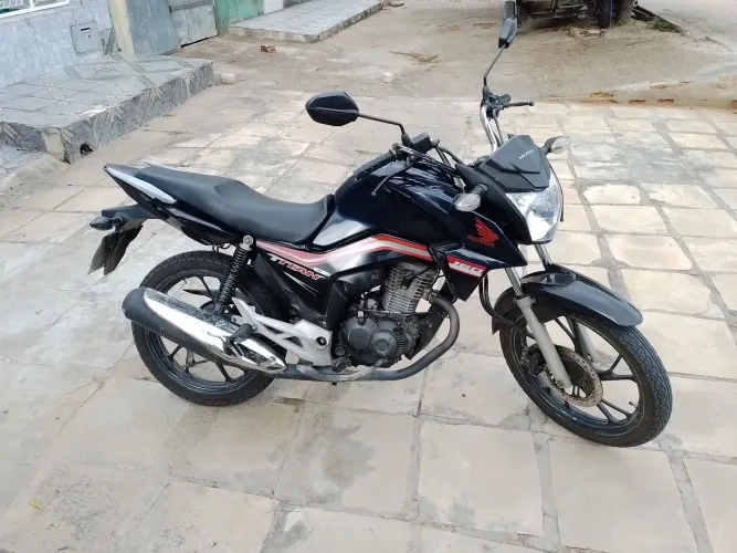 Titan 160