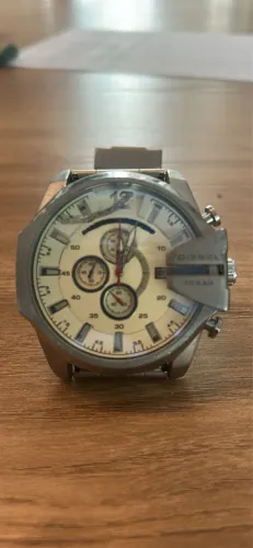 ? Lote de Relógios Masculinos - Estilo Diesel e Swatch (Para Peças ou Uso)