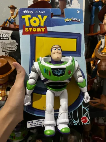 Buzz Lightyear hi tech Toy Story 5 mattel