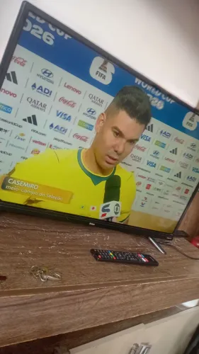 TV SMART 32" YOUTUBE NETFLIX TODA PERFEITA R$:590/ACEITO PIX. 