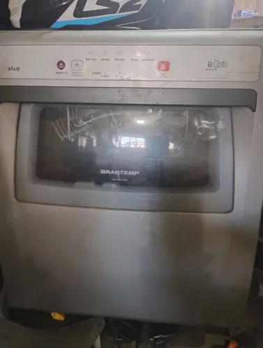 Uma lava louça Brastemp 8 programa 650 reais estrega de vadio acesso