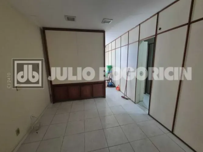 Apartamento : Padrão / Residencial / Copacabana