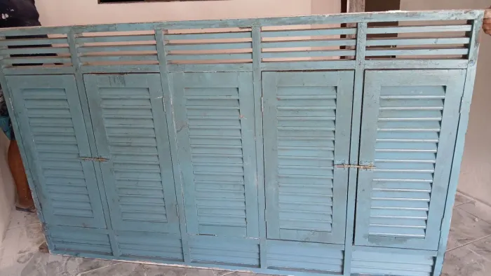 Janelão de jatobá 
