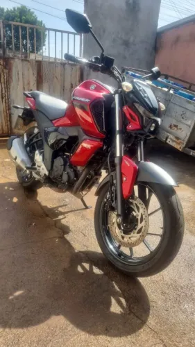 Fz 15 2024 com apenas 8.256km