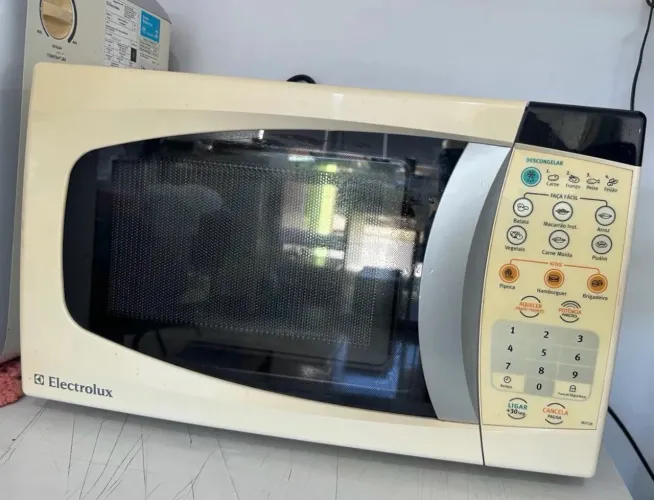 Microondas Electrolux 20 litros (jardim da Luz Goiânia )