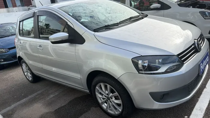 Volkswagen Fox 1.0 MI Total Flex 8V 5P 2014