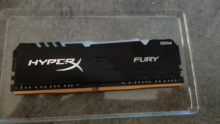 Memória ram 16gb 3200mhz Hyperx Rgb ( não abaixo preço) faço envio
