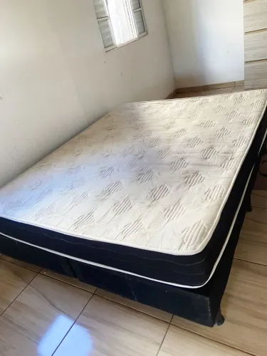 Cama de casal Queen size
