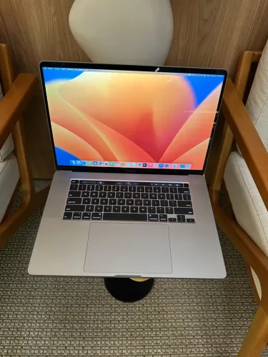 MacBook i9 16 GB 1TBSSD 2019