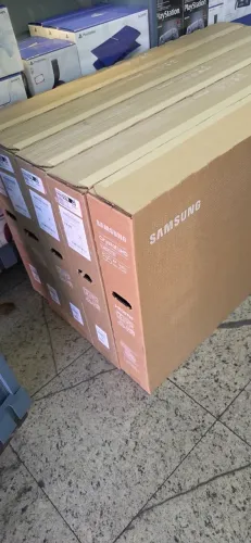 Smart TV Samsung 55" Nova lacrada com 1 ano de garantia pela fábricante