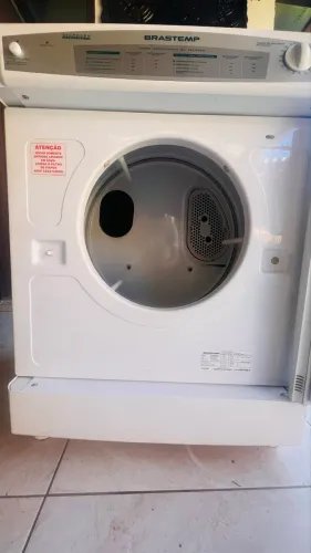 Vendo secadora 10kg Brastemp excelente estado