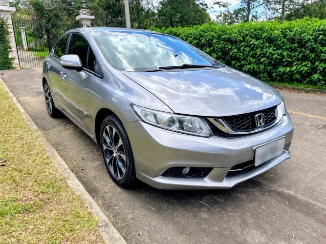 Honda Civic Sedan LXR 2.0 Flexone 16V Aut. 4P 2016