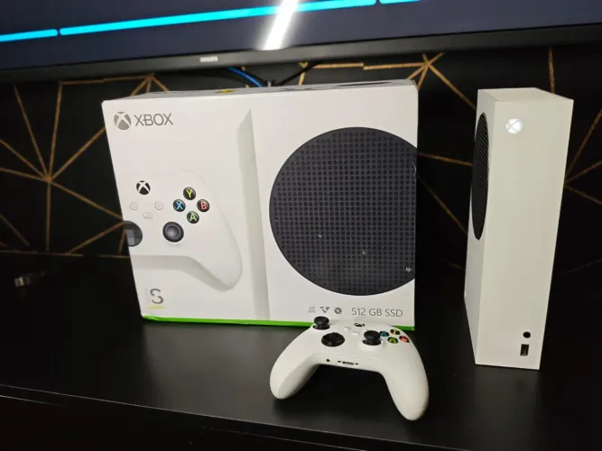 Xbox series S / NAO ACEITO TROCAS 