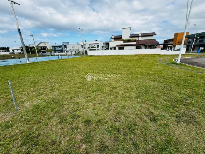 TERRENO no condomínio Ilha das Laranjeiras