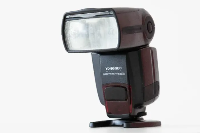 Flash Yongnuo YN560-III Speedlite com Rádio 2.4GHz