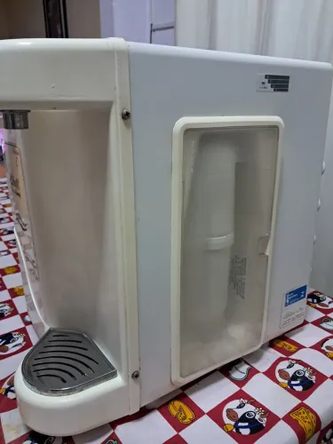 Vende-se um Purificador de água 
